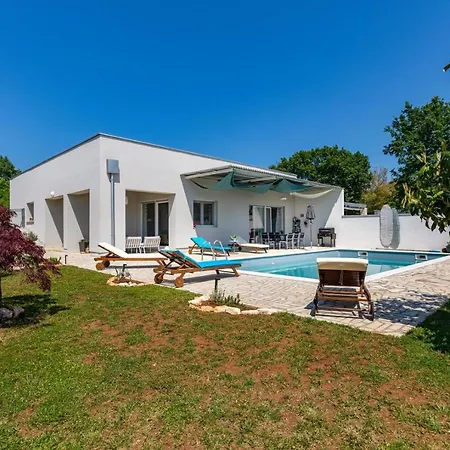 House With Pool Near Rovinj * Brajkovici (Kanfanar)
