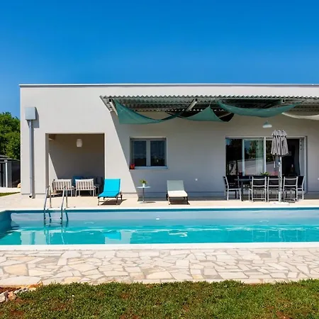 Villa House With Pool Near Rovinj Brajkovici (Kanfanar)