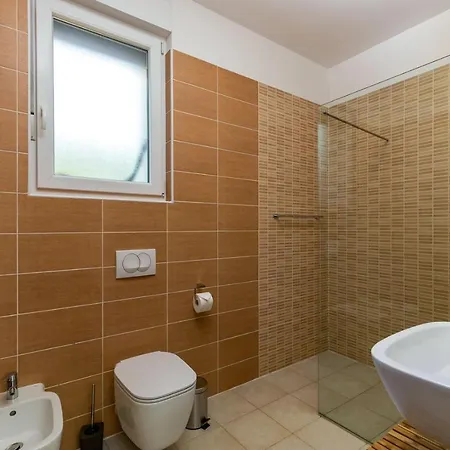 House With Pool Near Rovinj *