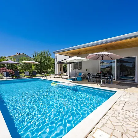 House With Pool Near Rovinj *