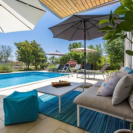 House With Pool Near Rovinj Villa